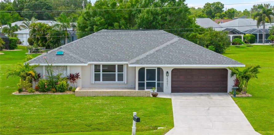 Casa en Punta Gorda, Florida 3 dormitorios, 209.68 m2 № 1829664