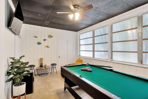 House in Gulfport, Florida 2 bedrooms, 85.28 sq.m. № 1866215 - photo 4