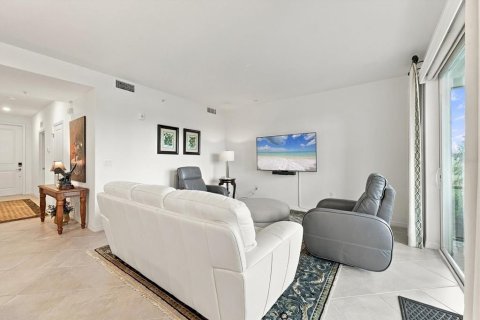 Condo in Venice, Florida, 2 bedrooms  № 2431617 - photo 9