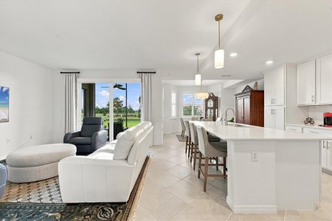 Condo in Venice, Florida, 2 bedrooms  № 2431617 - photo 7