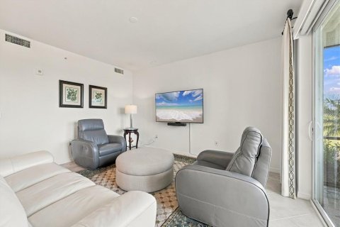 Condo in Venice, Florida, 2 bedrooms  № 2431617 - photo 10