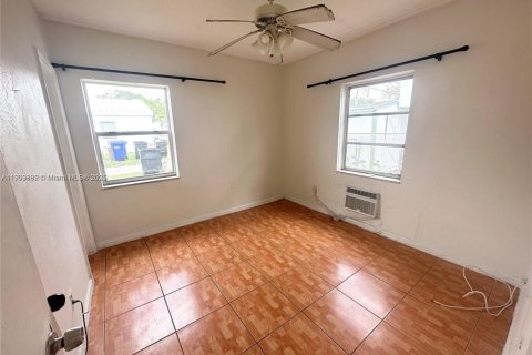 Купить коммерческую недвижимость в Норт-Майами-Бич, Флорида 177.81м2, № 1965493 - фото 21