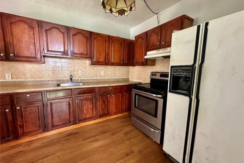 Купить коммерческую недвижимость в Норт-Майами-Бич, Флорида 177.81м2, № 1965493 - фото 9