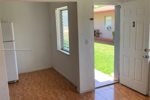 Купить коммерческую недвижимость в Норт-Майами-Бич, Флорида 177.81м2, № 1965493 - фото 24