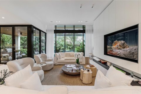 Villa ou maison à vendre à Miami, Floride: 4 chambres, 339.09 m2 № 2191377 - photo 3