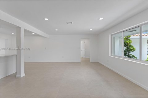 Casa en venta en Pompano Beach, Florida, 3 dormitorios, 196.67 m2 № 1935495 - foto 13