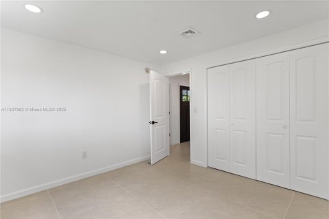 Casa en venta en Pompano Beach, Florida, 3 dormitorios, 196.67 m2 № 1935495 - foto 25