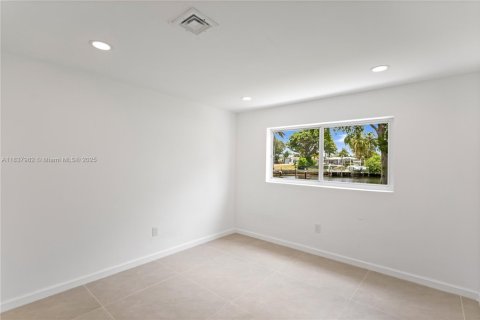 Casa en venta en Pompano Beach, Florida, 3 dormitorios, 196.67 m2 № 1935495 - foto 22
