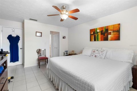 Condo in Orlando, Florida, 2 bedrooms  № 1716720 - photo 18