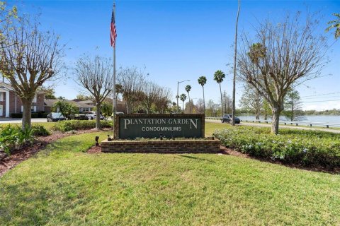 Condo in Orlando, Florida, 2 bedrooms  № 1716720 - photo 23