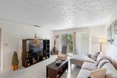 Condo in Orlando, Florida, 2 bedrooms  № 1716720 - photo 3