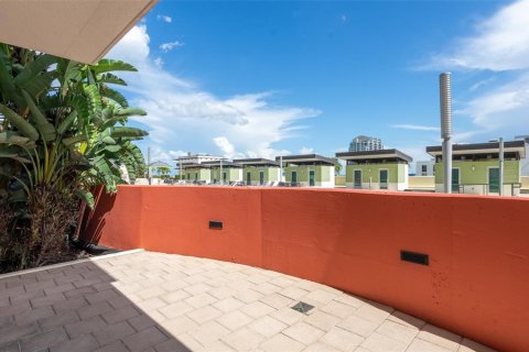 Condo in Tampa, Florida, 2 bedrooms  № 1801436 - photo 28