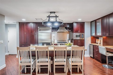 Condo in Tampa, Florida, 2 bedrooms  № 1801436 - photo 7