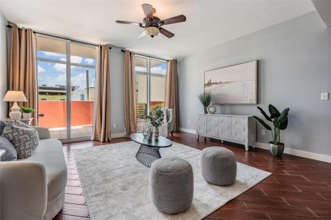 Condo in Tampa, Florida, 2 bedrooms  № 1801436 - photo 14