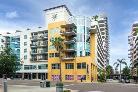 Condo in Tampa, Florida, 2 bedrooms  № 1801436 - photo 2
