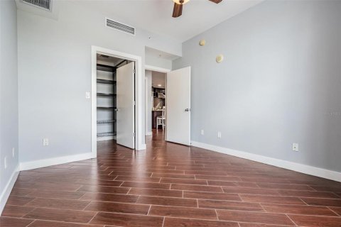 Condo in Tampa, Florida, 2 bedrooms  № 1801436 - photo 23