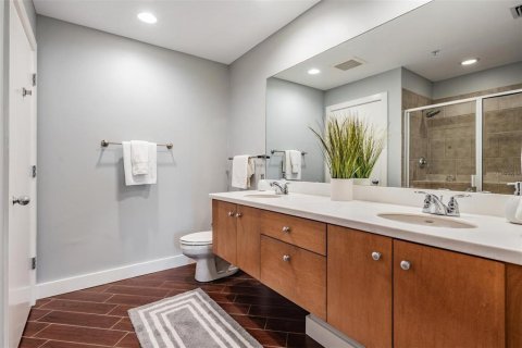 Condo in Tampa, Florida, 2 bedrooms  № 1801436 - photo 21