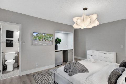Apartment in Miami Beach, Florida 2 bedrooms, 92.9 sq.m. № 2401323 - photo 29
