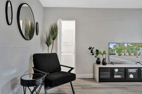 Apartment in Miami Beach, Florida 2 bedrooms, 92.9 sq.m. № 2401323 - photo 9