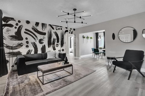 Apartment in Miami Beach, Florida 2 bedrooms, 92.9 sq.m. № 2401323 - photo 4