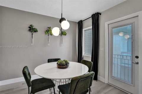 Apartment in Miami Beach, Florida 2 bedrooms, 92.9 sq.m. № 2401323 - photo 21
