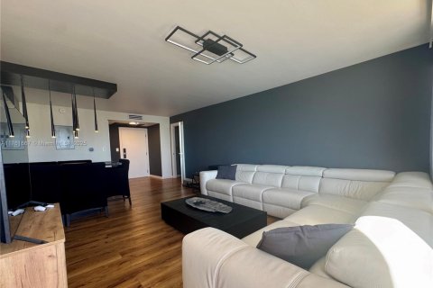 Copropriété à vendre à Sunny Isles Beach, Floride: 1 chambre, 90.58 m2 № 1867667 - photo 3