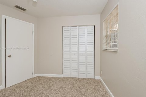 Снять в аренду виллу или дом в Уэст-Палм-Бич, Флорида 4 спальни, 179.49м2, № 2029029 - фото 14