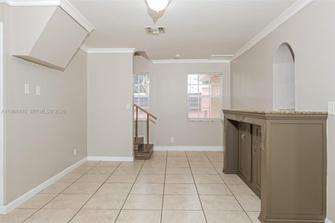 Снять в аренду виллу или дом в Уэст-Палм-Бич, Флорида 4 спальни, 179.49м2, № 2029029 - фото 7