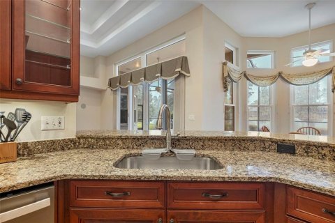 House in Tampa, Florida 4 bedrooms, 249.26 sq.m. № 1844924 - photo 28
