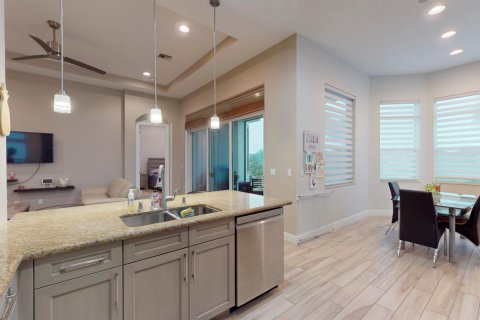 Villa ou maison à vendre à Port St. Lucie, Floride: 2 chambres, 171.13 m2 № 2325338 - photo 15