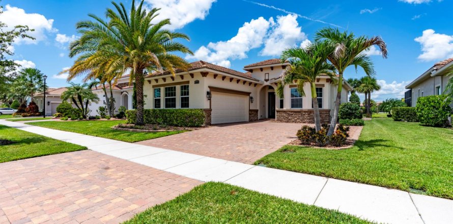 Villa ou maison à Port St. Lucie, Floride 2 chambres, 171.13 m2 № 2325338