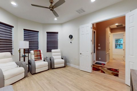 Villa ou maison à vendre à Port St. Lucie, Floride: 2 chambres, 171.13 m2 № 2325338 - photo 5