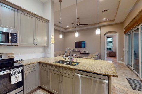 Villa ou maison à vendre à Port St. Lucie, Floride: 2 chambres, 171.13 m2 № 2325338 - photo 11
