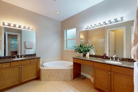 Villa ou maison à vendre à Port St. Lucie, Floride: 2 chambres, 171.13 m2 № 2325338 - photo 23