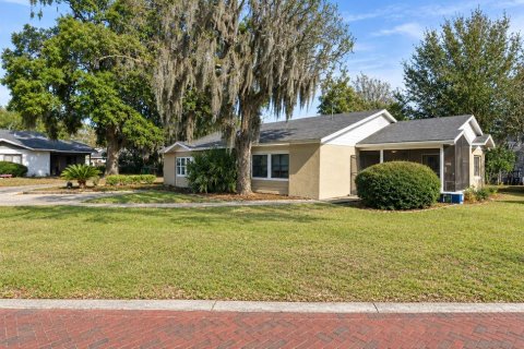 Apartment in Gainesville, Florida 3 bedrooms, 102.01 sq.m. № 2362476