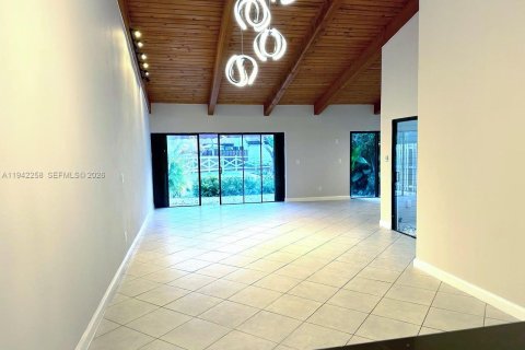 Touwnhouse à louer à Hallandale Beach, Floride: 2 chambres, 156.08 m2 № 2001300 - photo 12