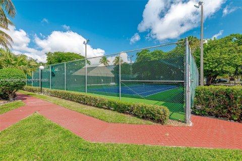 Touwnhouse à louer à Hallandale Beach, Floride: 2 chambres, 156.08 m2 № 2001300 - photo 17