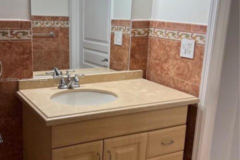 Condo in Miami, Florida, 1 bedroom  № 2000660 - photo 18