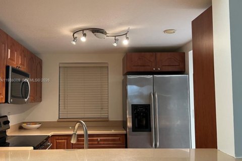 Condo in Miami, Florida, 1 bedroom  № 2000660 - photo 8