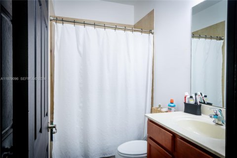 Townhouse in Homestead, Florida 3 bedrooms, 130.25 sq.m. № 2044663 - photo 15