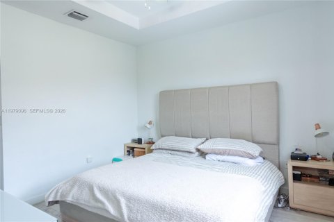 Townhouse in Homestead, Florida 3 bedrooms, 130.25 sq.m. № 2044663 - photo 13
