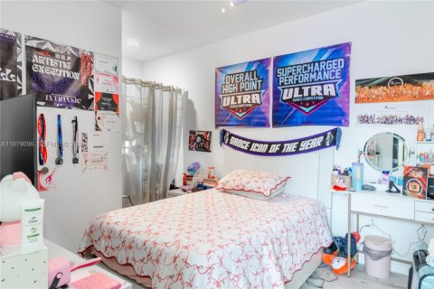 Townhouse in Homestead, Florida 3 bedrooms, 130.25 sq.m. № 2044663 - photo 16