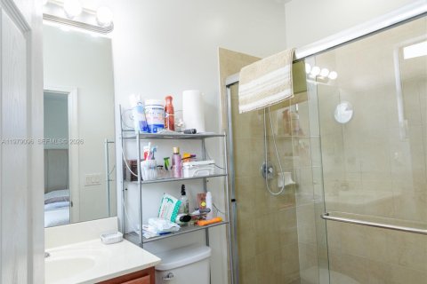 Townhouse in Homestead, Florida 3 bedrooms, 130.25 sq.m. № 2044663 - photo 14