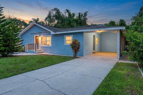 House in Clearwater, Florida 3 bedrooms, 157.56 sq.m. № 2347613
