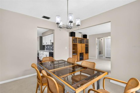 Villa ou maison à vendre à Tampa, Floride: 3 chambres, 150.69 m2 № 2426034 - photo 9