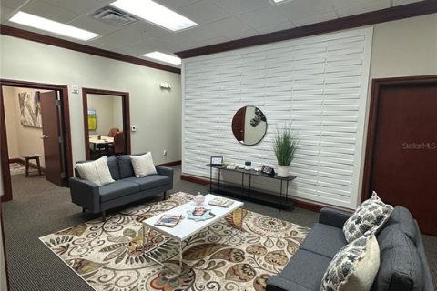 Propiedad comercial en alquiler en Orlando, Florida, 107.77 m2 № 1777288 - foto 10