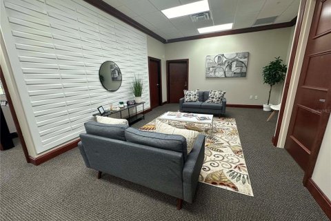 Propiedad comercial en alquiler en Orlando, Florida, 107.77 m2 № 1777288 - foto 6
