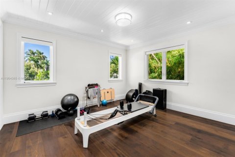 Casa en venta en Miami Beach, Florida, 4 dormitorios, 494.15 m2 № 1970686 - foto 15