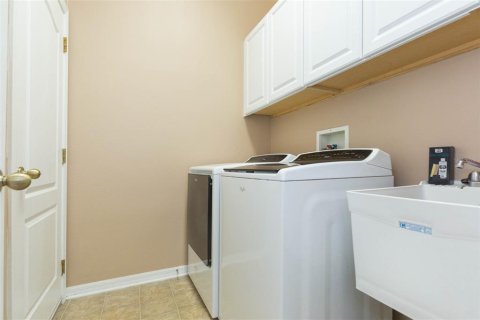Casa en venta en Brandon, Florida, 3 dormitorios, 180.51 m2 № 1827946 - foto 23