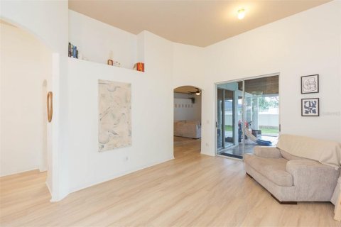 Casa en venta en Brandon, Florida, 3 dormitorios, 180.51 m2 № 1827946 - foto 5